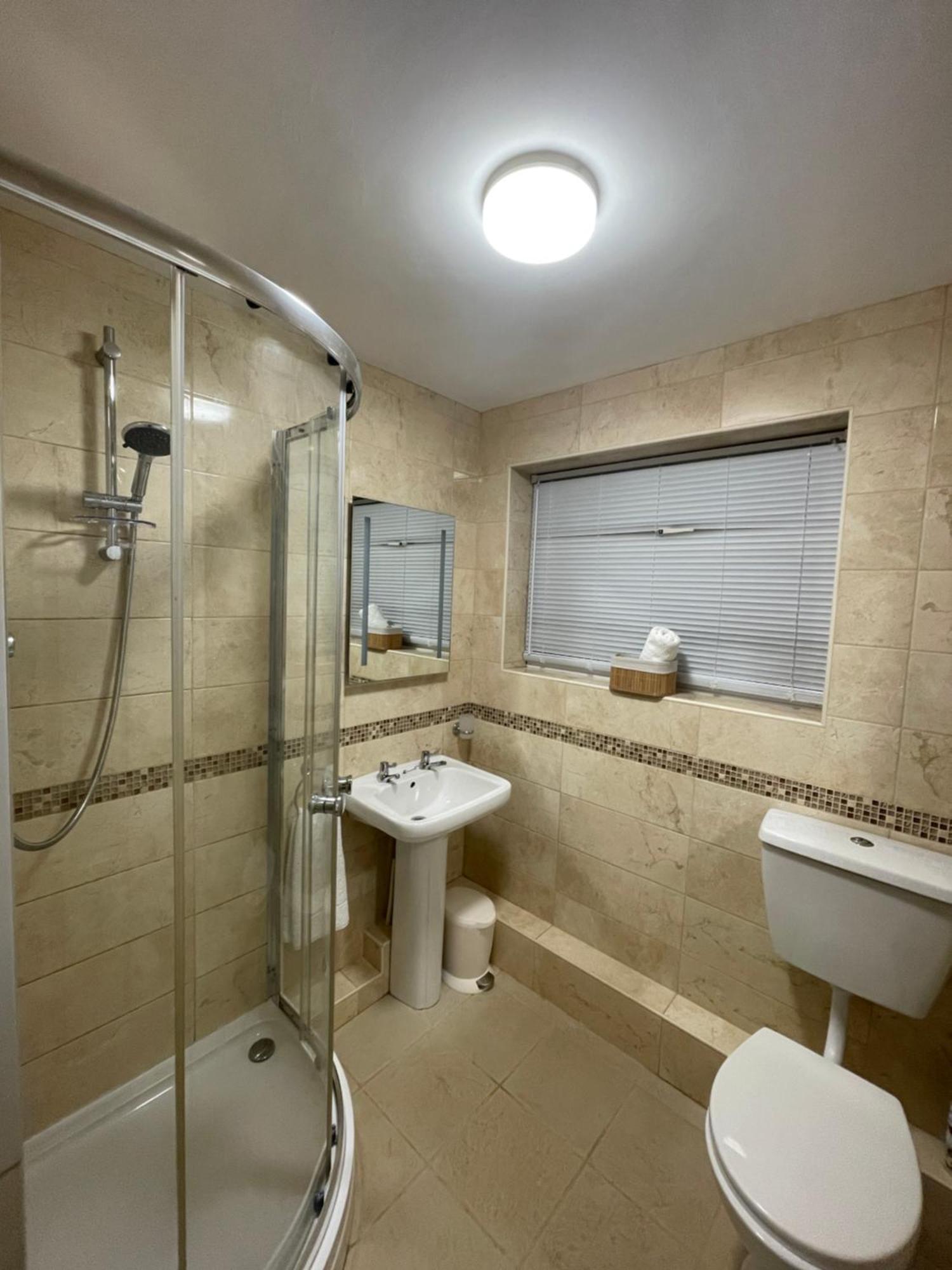 Look No Further Gorgeous Newly Renovated Contemporary Chalet Sandown Bay Holiday Centre Zewnętrze zdjęcie