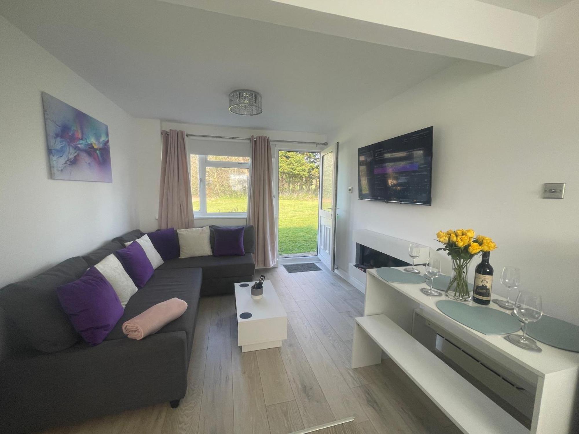 Look No Further Gorgeous Newly Renovated Contemporary Chalet Sandown Bay Holiday Centre Zewnętrze zdjęcie