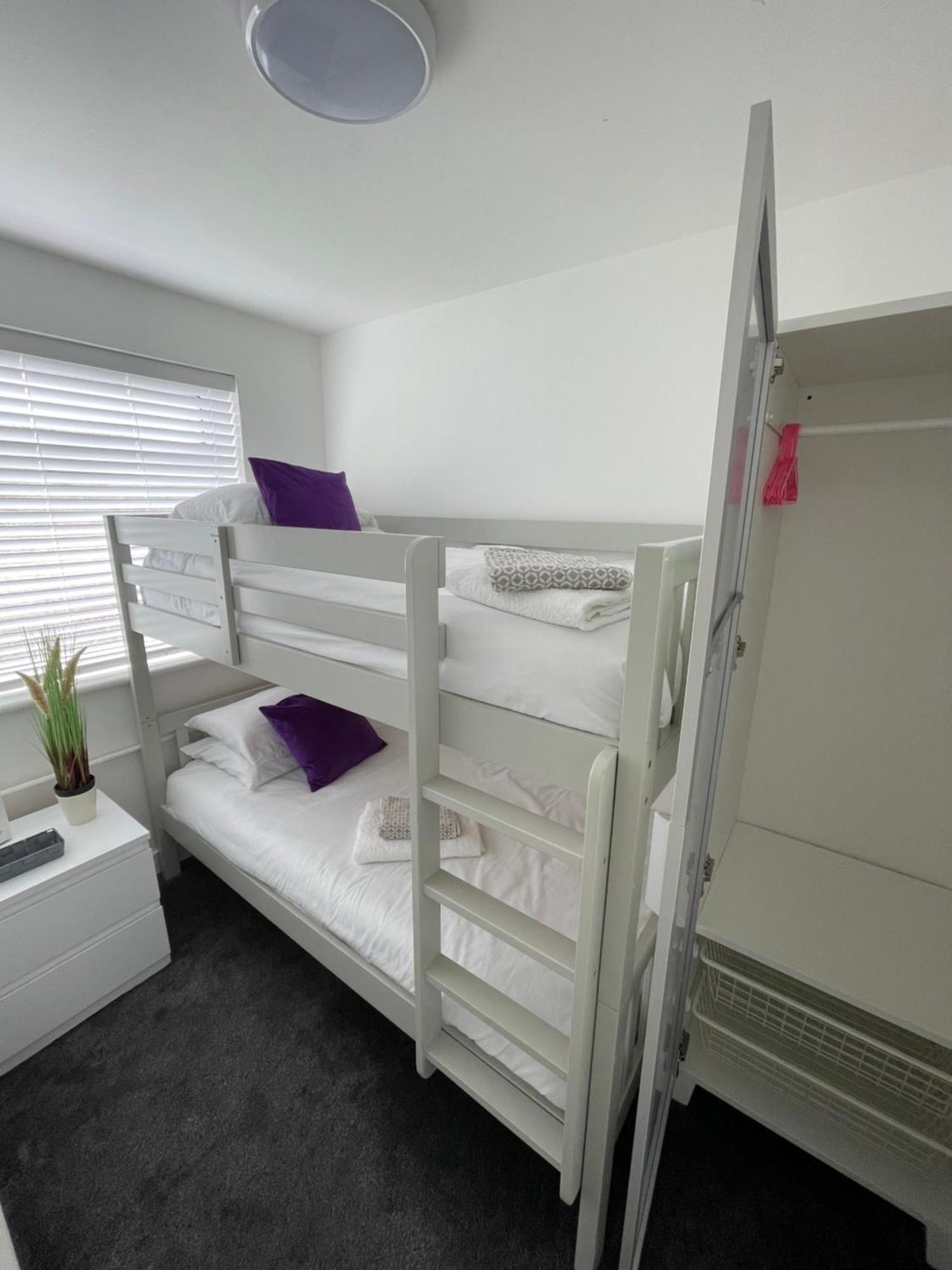Look No Further Gorgeous Newly Renovated Contemporary Chalet Sandown Bay Holiday Centre Zewnętrze zdjęcie